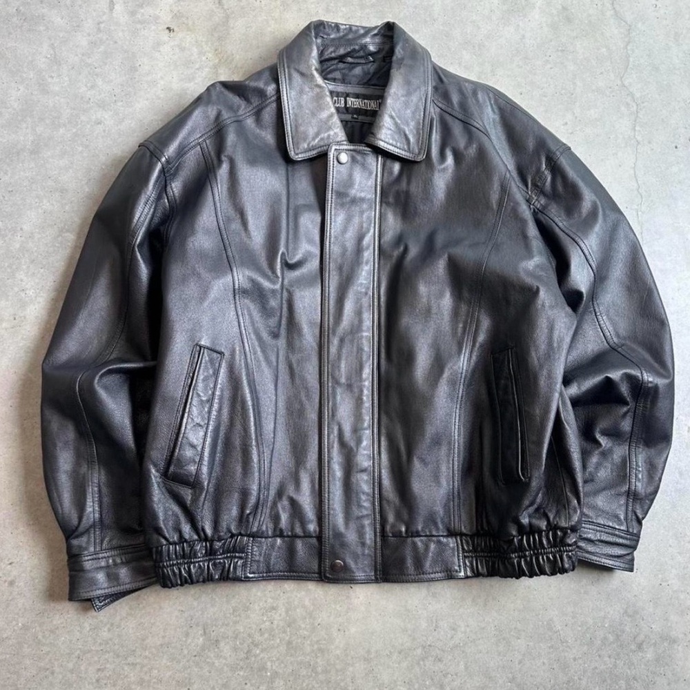 Men's Classic Black Leather Bomber Jacket